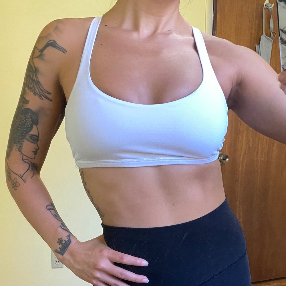 Lululemon sports bra 🤍